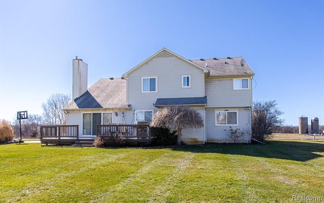 4930 Fox Chase Drive, White Lake, MI 48383