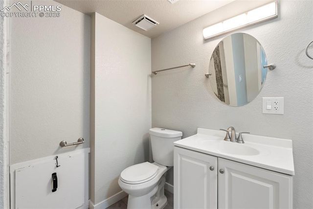 4440 Hollyridge Drive, Colorado Springs, CO 80916