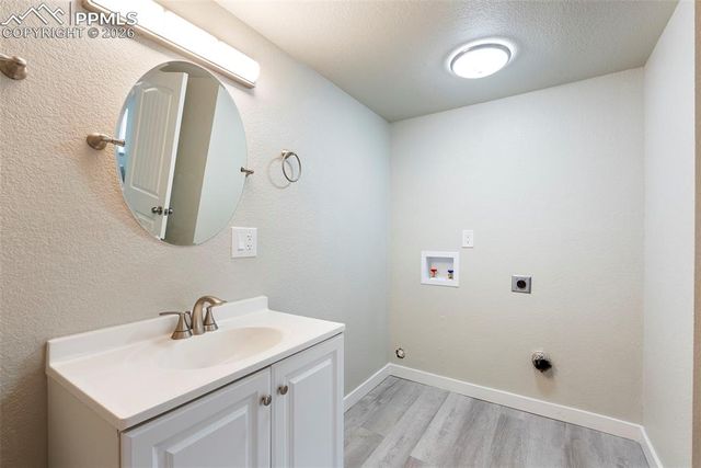 4440 Hollyridge Drive, Colorado Springs, CO 80916