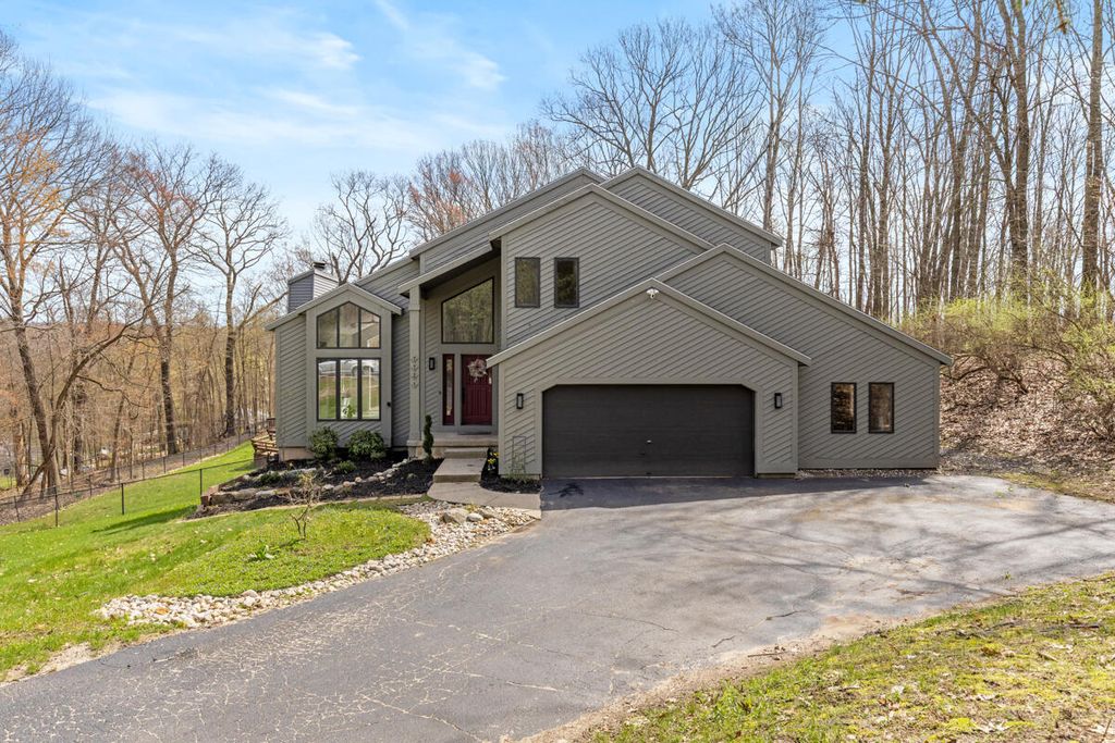 7721 Sun Quest Ridge Drive, Ada, MI 49301