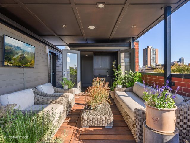 1942 N Sedgwick Street PH, Chicago, IL 60614
