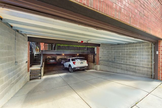 1942 N Sedgwick Street PH, Chicago, IL 60614