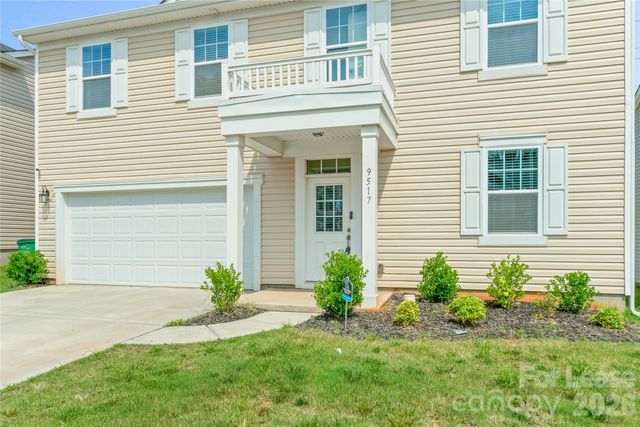 9517 Harvard Oak Court, Charlotte, NC 28269