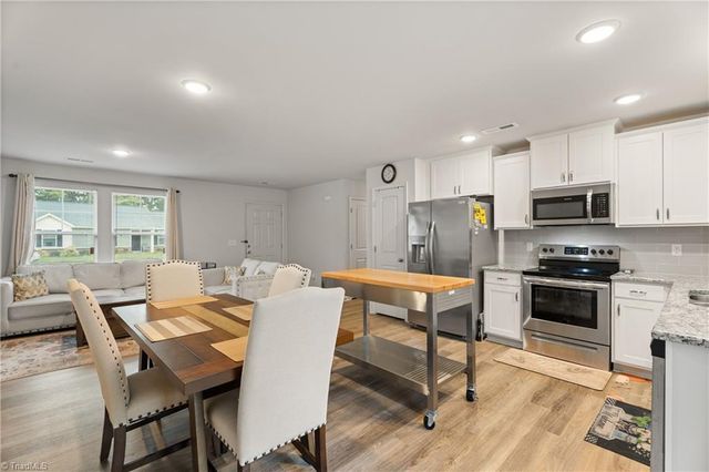 3149 Misty Ridge Drive, Winston-salem, NC 27107