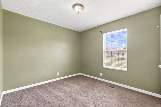 438 Princeton Dr, Lebanon, TN 37087