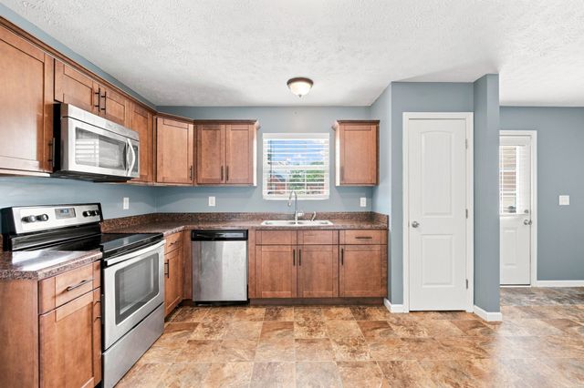 438 Princeton Dr, Lebanon, TN 37087