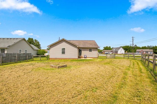 438 Princeton Dr, Lebanon, TN 37087