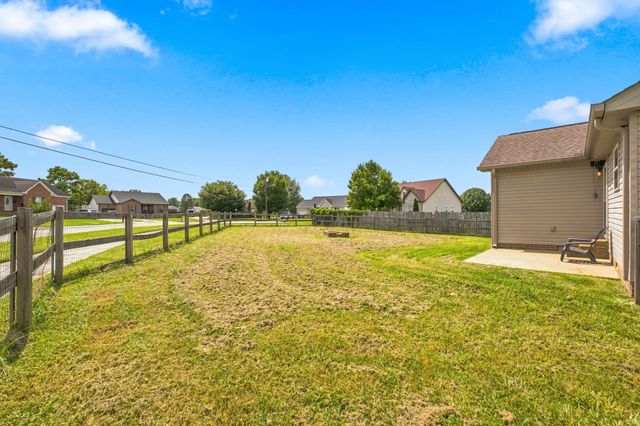 438 Princeton Dr, Lebanon, TN 37087