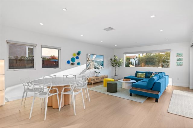 1576 E Ocean Boulevard, Newport Beach, CA 92661