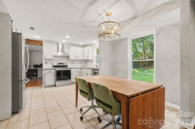 10724 Downpatrick Place, Charlotte, NC 28262