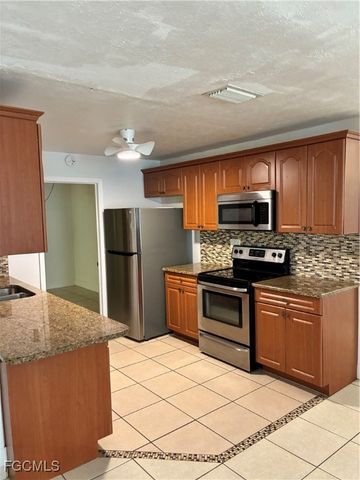 3619 Country BLVD, Cape Coral, FL 33904