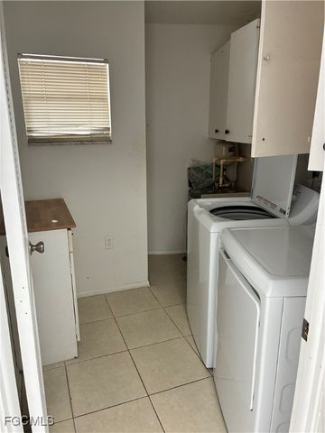 3619 Country BLVD, Cape Coral, FL 33904