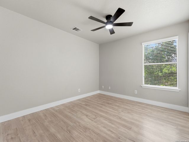 26 Beacon Bay, San Antonio, TX 78239
