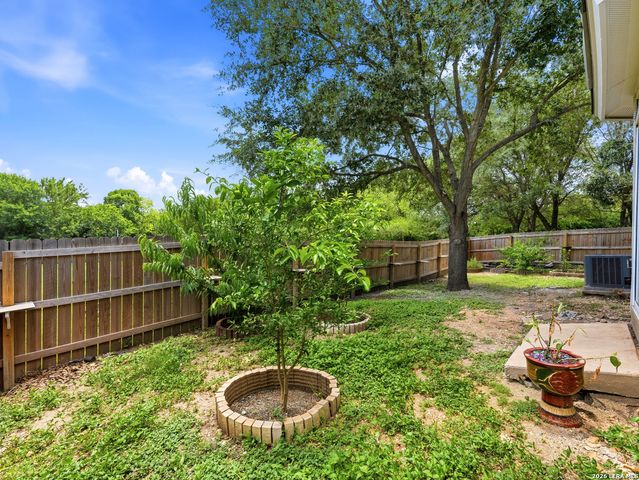 26 Beacon Bay, San Antonio, TX 78239