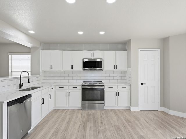 26 Beacon Bay, San Antonio, TX 78239