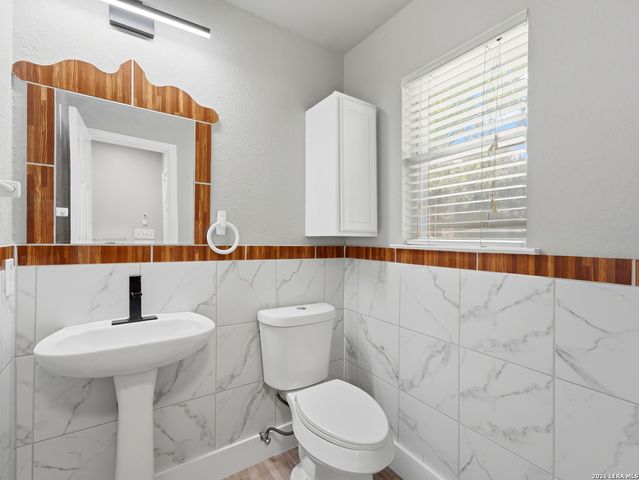 26 Beacon Bay, San Antonio, TX 78239