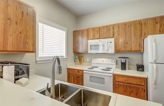 15010 Leeward Dr 207, Corpus Christi, TX 78418