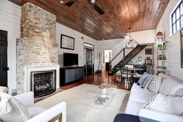 266 Ashley Avenue, Charleston, SC 29403