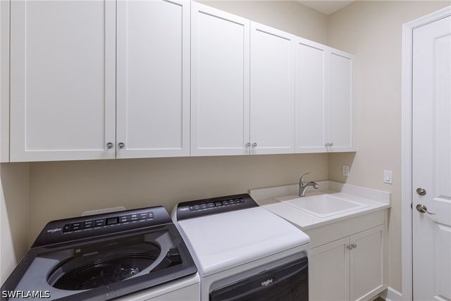 7184 Cayo Coco LN, Naples, FL 34113