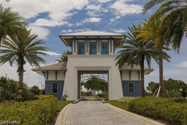 7184 Cayo Coco LN, Naples, FL 34113