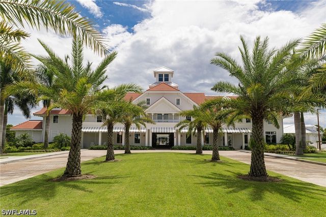 7184 Cayo Coco LN, Naples, FL 34113