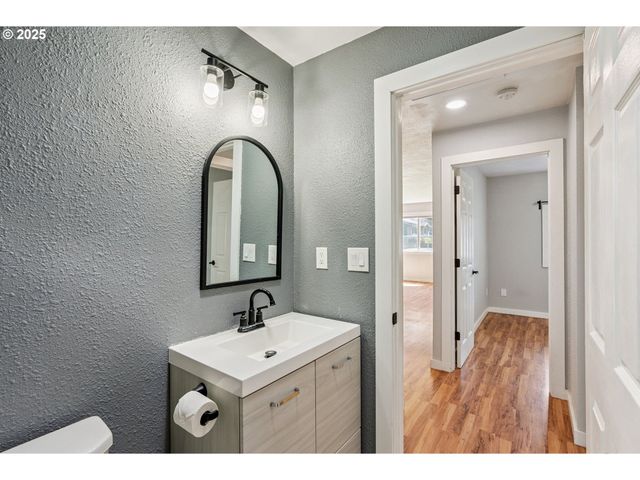 417 GERTRUDE Dr, Dallesport, WA 98617