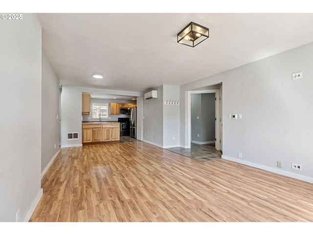 417 GERTRUDE Dr, Dallesport, WA 98617