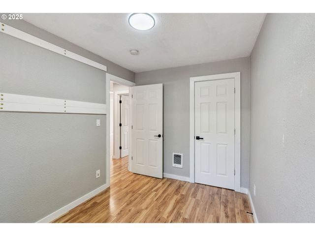 417 GERTRUDE Dr, Dallesport, WA 98617