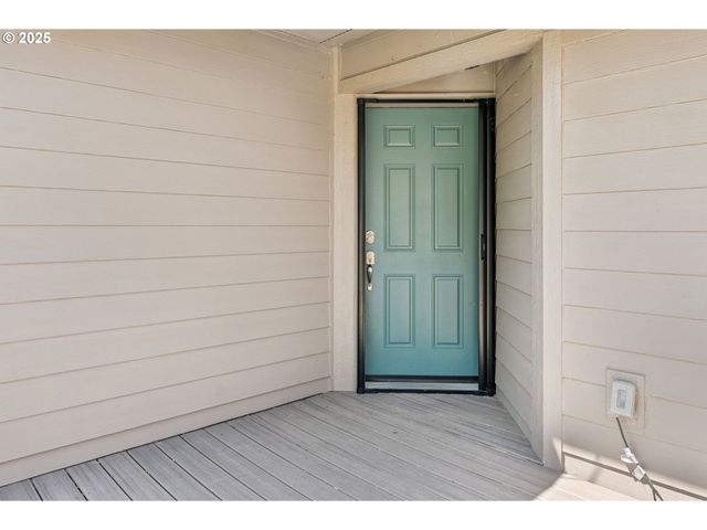 417 GERTRUDE Dr, Dallesport, WA 98617