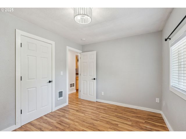 417 GERTRUDE Dr, Dallesport, WA 98617