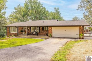 359 Ironwood Dr, Calvert City, KY 42029