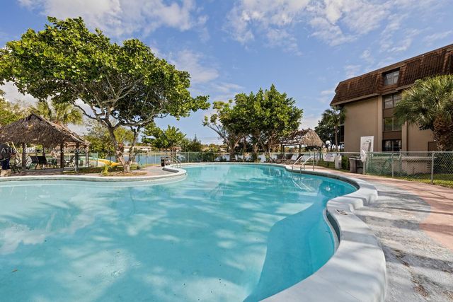 665 NE 195th Street 222, Miami, FL 33179