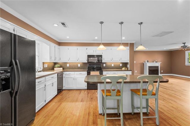 1078 NC Highway 66 S, Westfield, NC 27053