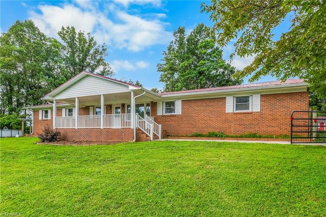 1078 NC Highway 66 S, Westfield, NC 27053