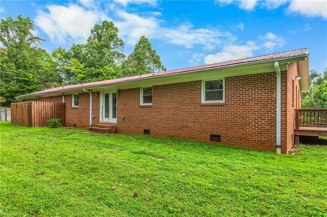 1078 NC Highway 66 S, Westfield, NC 27053