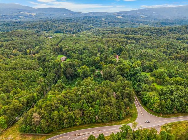 1078 NC Highway 66 S, Westfield, NC 27053