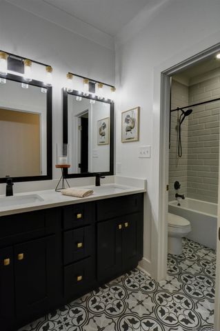 245 Marion Dr, Baton Rouge, LA 70806