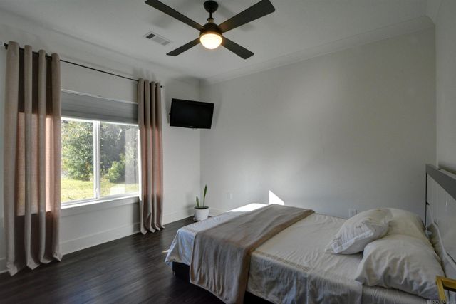 245 Marion Dr, Baton Rouge, LA 70806