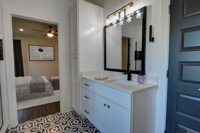 245 Marion Dr, Baton Rouge, LA 70806