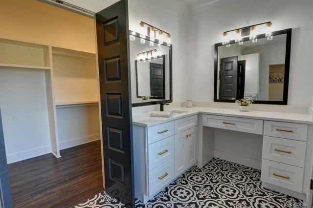 245 Marion Dr, Baton Rouge, LA 70806