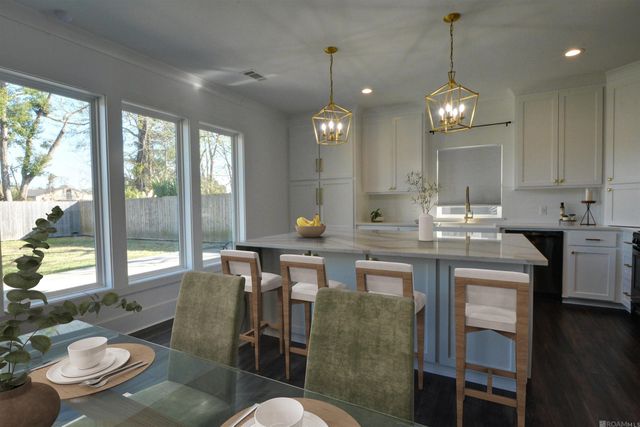 245 Marion Dr, Baton Rouge, LA 70806