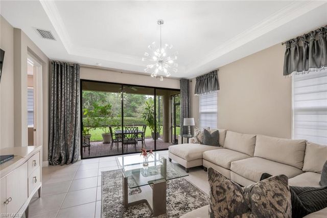 8209 Lucello TER W, Naples, FL 34114