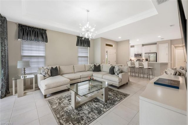 8209 Lucello TER W, Naples, FL 34114