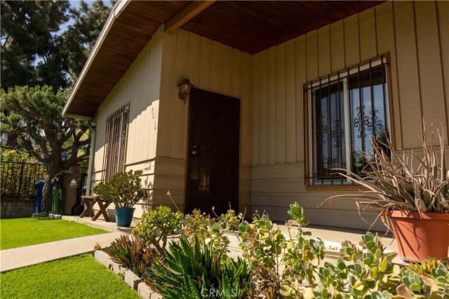 4216 Panamint Street, Los Angeles, CA 90065