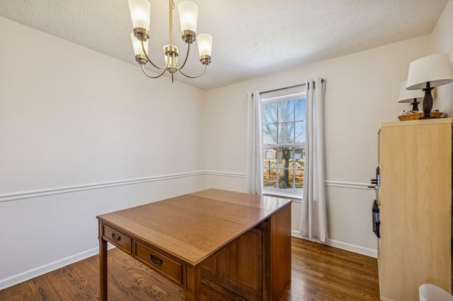 1908 Pennington Dr, Murfreesboro, TN 37129