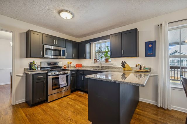 1908 Pennington Dr, Murfreesboro, TN 37129