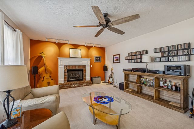 1908 Pennington Dr, Murfreesboro, TN 37129