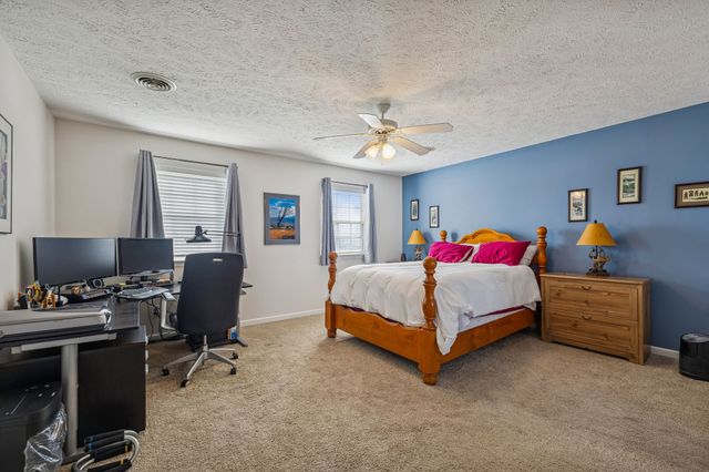 1908 Pennington Dr, Murfreesboro, TN 37129