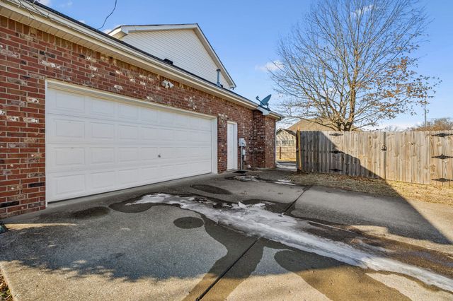 1908 Pennington Dr, Murfreesboro, TN 37129