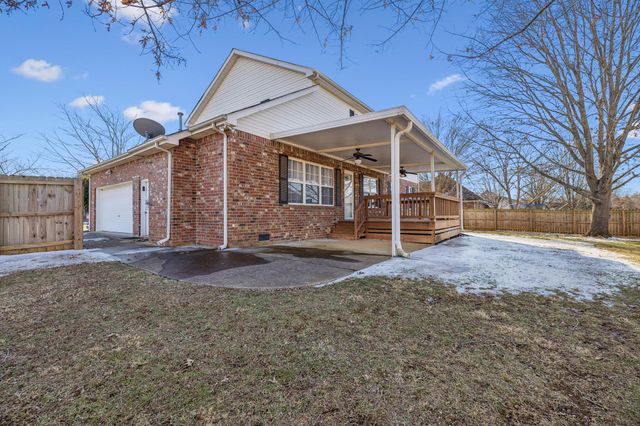 1908 Pennington Dr, Murfreesboro, TN 37129